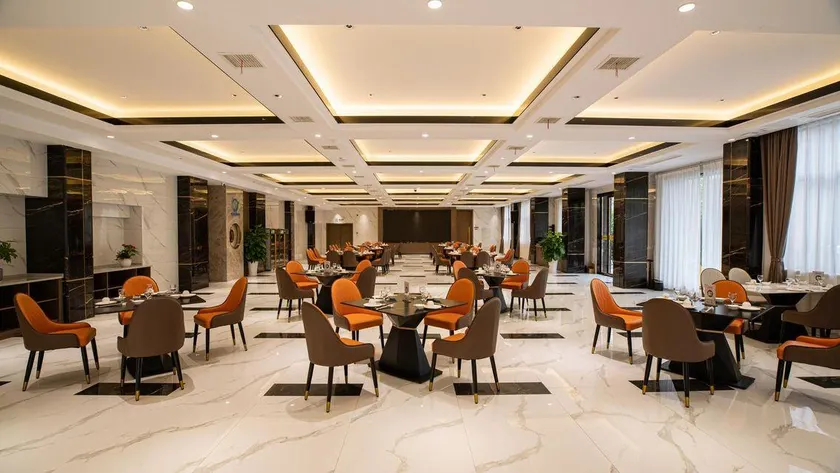 Ronggang International Hotel - Image 1
