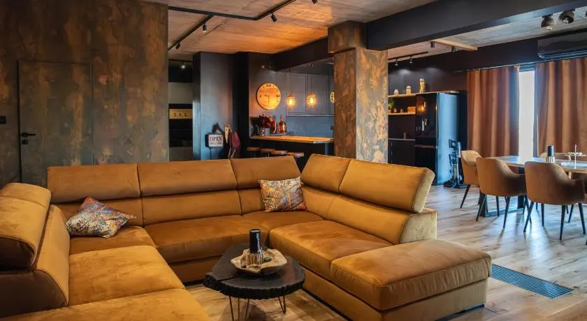 Elite Sky Loft Black - Image 1