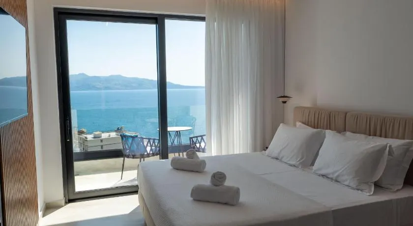 Litan Hotel - Image 1