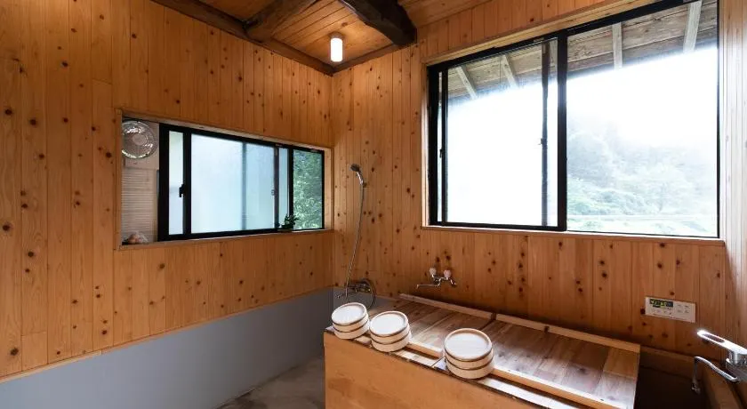 Kizuna Guesthouse - Image 1
