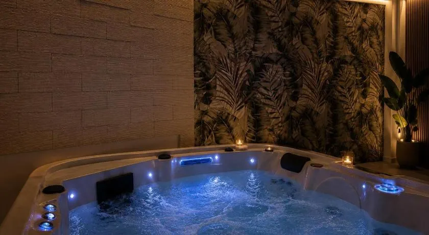 GG Landlords Room & Spa - Image 1