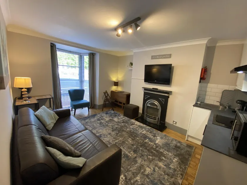 EI8HT Brighton Guest Accommodation - Image 1