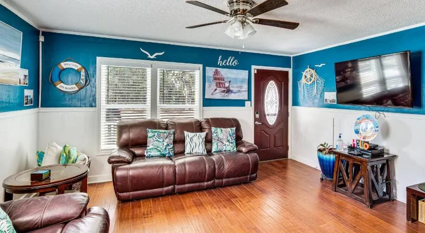 11 Mi to Hunting Island State Park! Family Home - Image 1