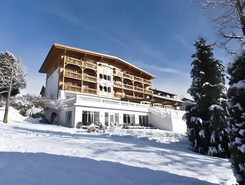 Parkhotel Holzerhof - Image 1