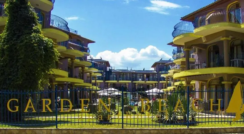 MyNook Garden Beach 3-Bedroom Maisonette - Image 1