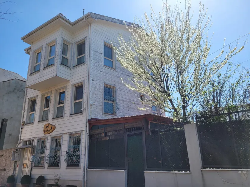 Masif House - Image 1