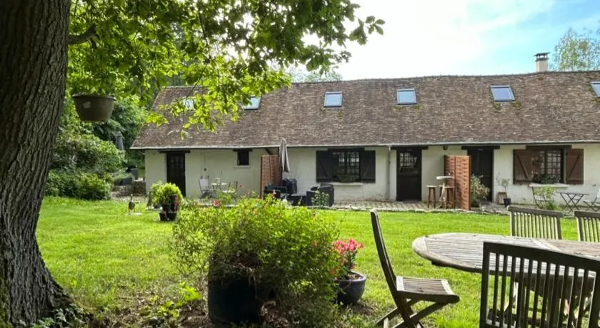 GITES du BOIS des PERRUCHES - Image 1