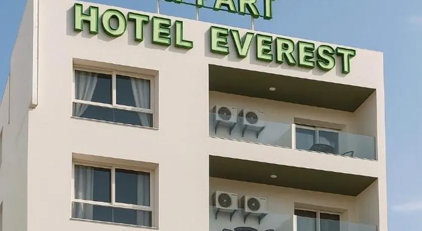 Hôtel Everest, Séjour Balnéaire à Saïdia - Image 1