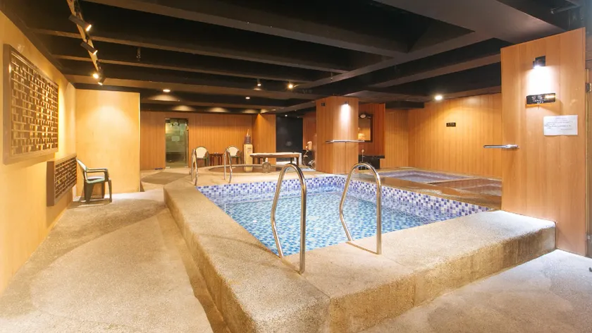 RedDoorz Premium at JjimJBang Hotel Spa - Image 1