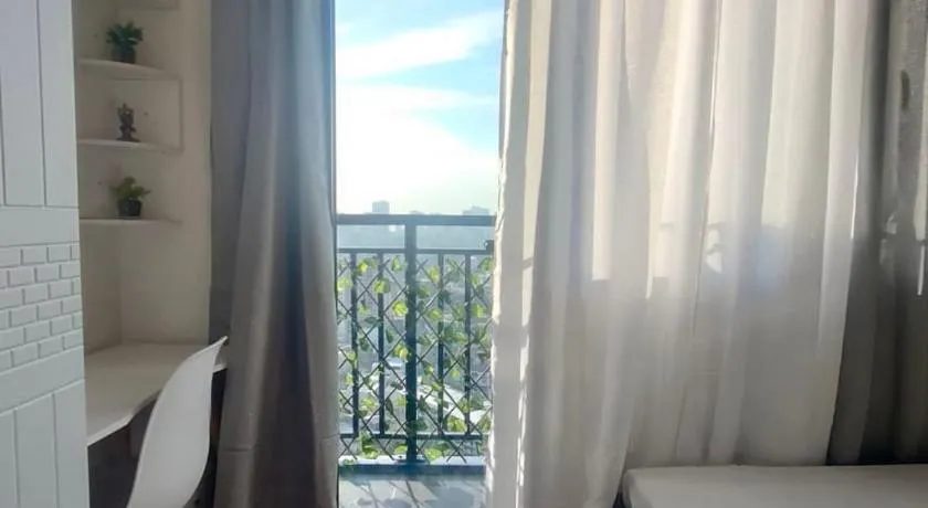 Fully Furnished 1 Bedroom at SMDC Air Residence with Balcony City View - Image 1