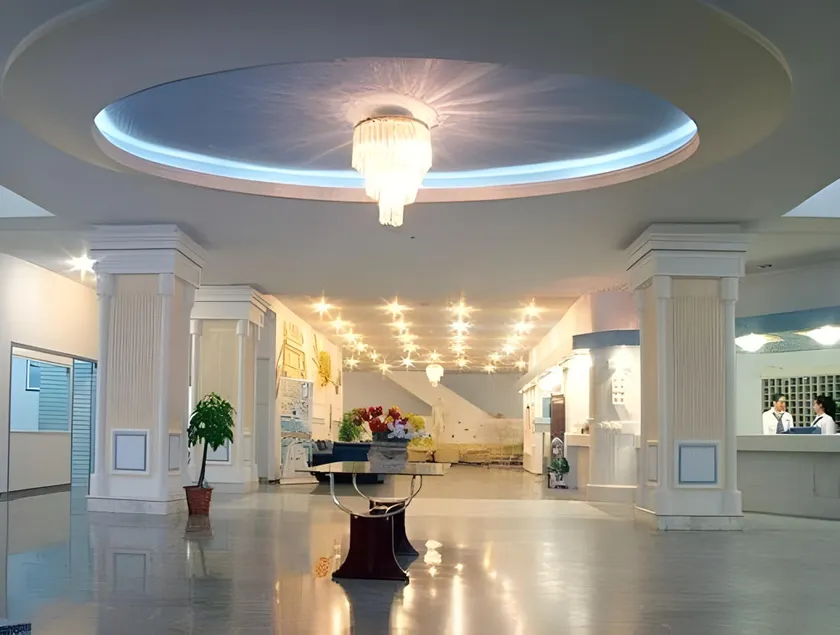 Atlantis Hotel - Image 1