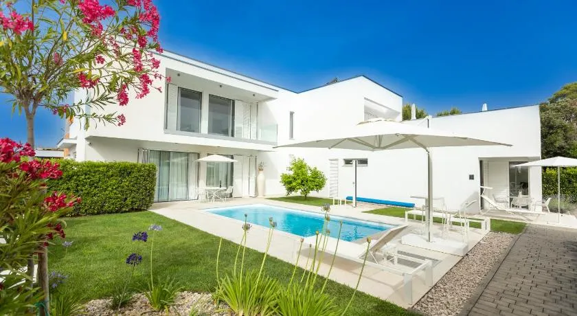 Residence 25 - Image 1