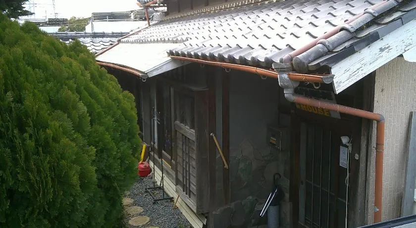 Japanese old house - Image 1