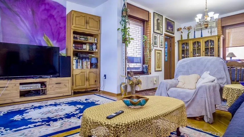 100 m² Apartment in the Diplomatic Area - Image 1