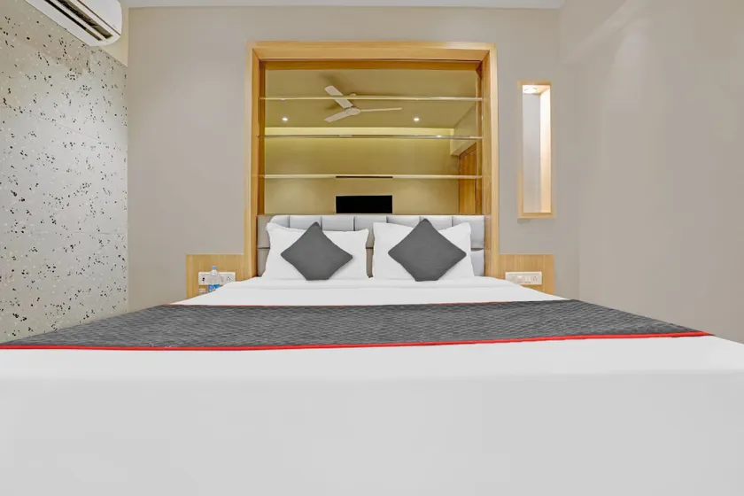 Townhouse OAK HOTEL SPRINGS LODGING. - Image 1