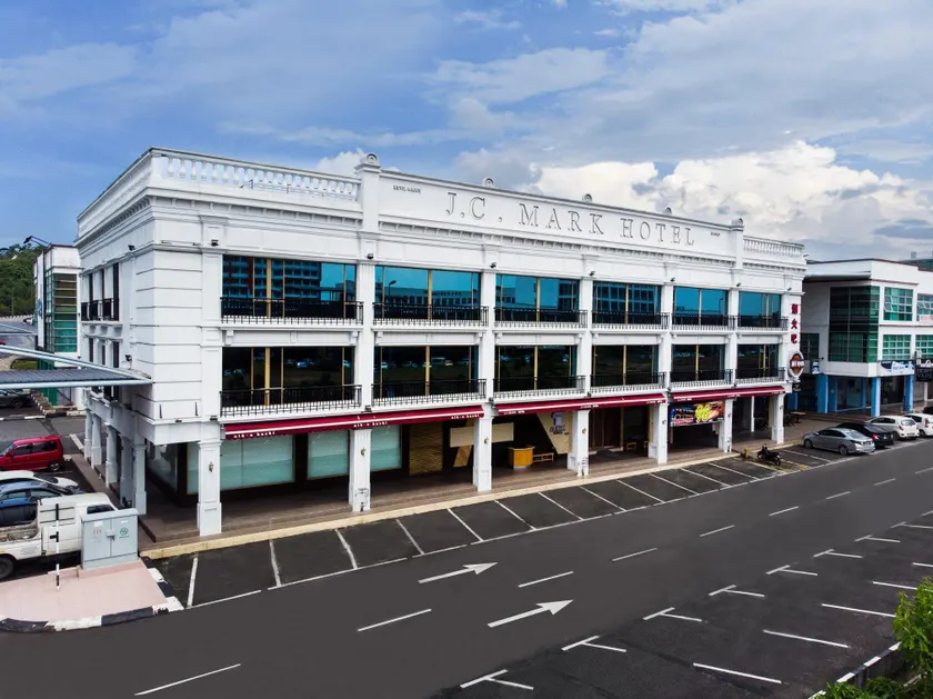JC Mark Hotel - Image 1