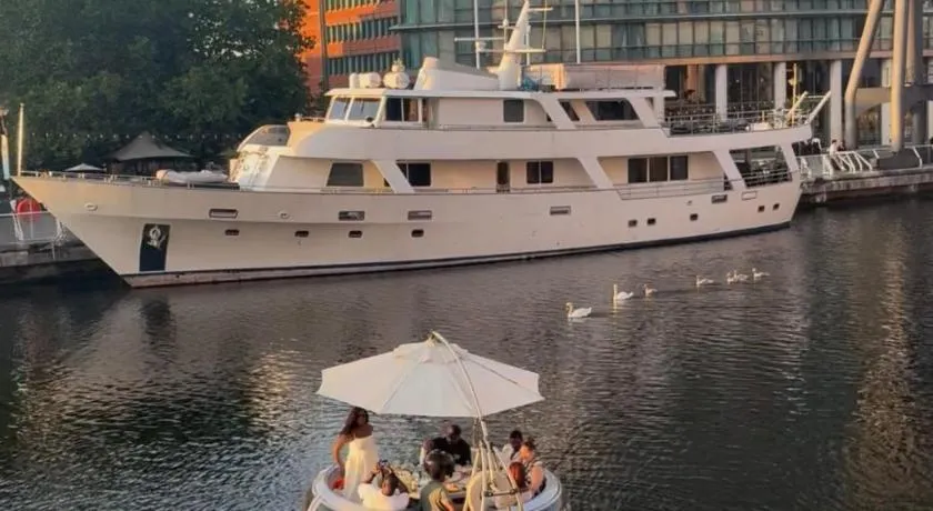 The Canary Yacht - Image 1