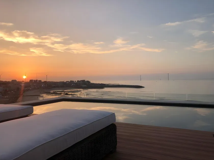 Moon Stay Avenue Poolvilla - Image 1