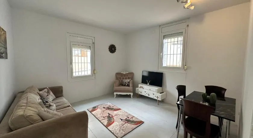 Relax Holiday Home - Image 1