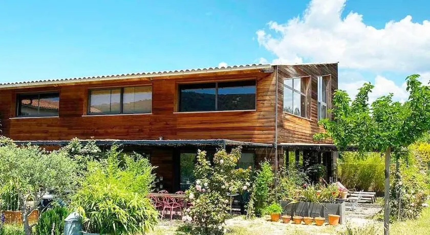 Spacious holidayhouse with terrace and Mont Ventoux view - Image 1