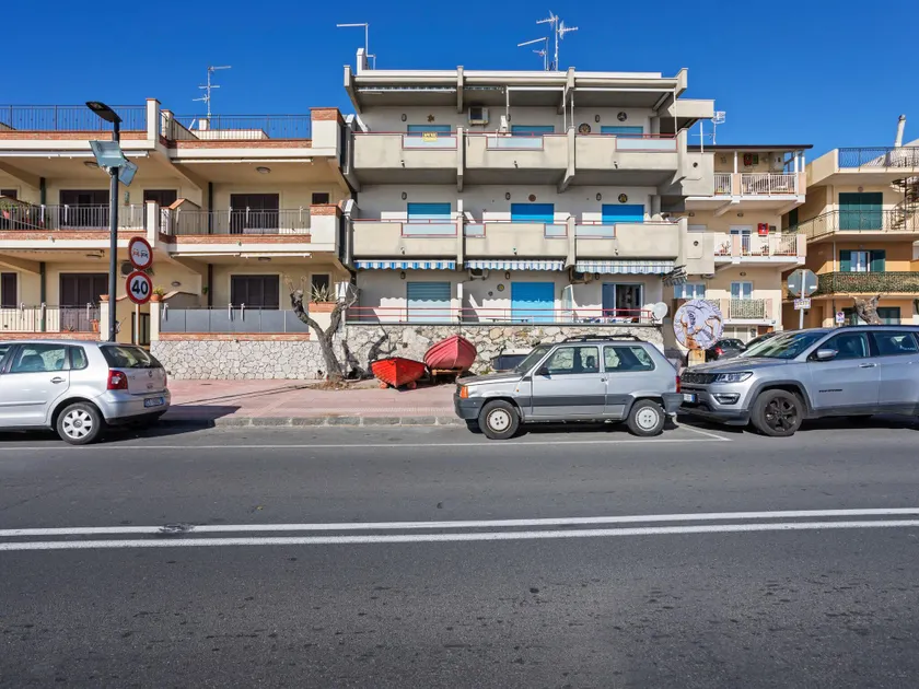 Charming Apartment in Furci Siculo with Terrace - Image 1