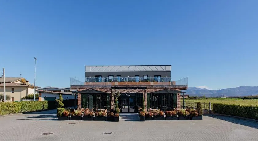 OPHELIA Hotel - Image 1