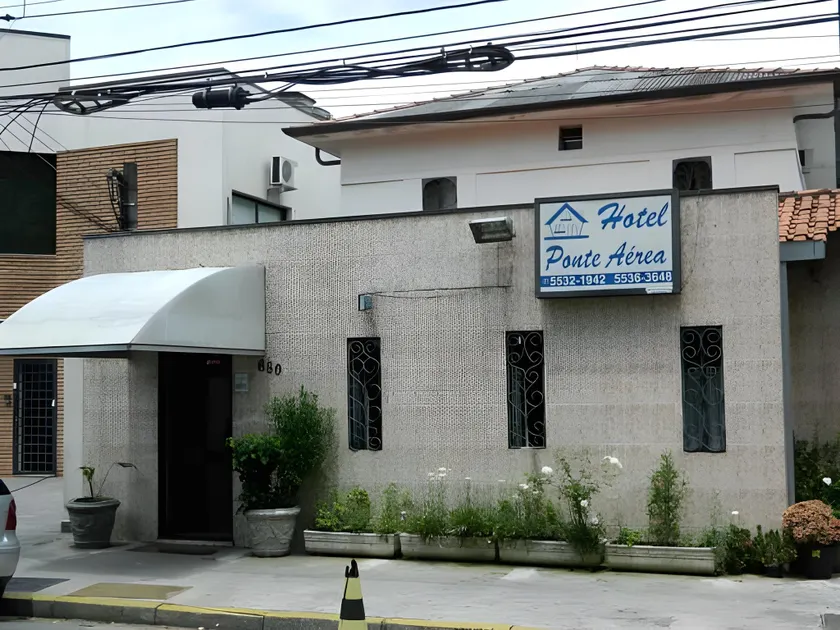 Hotel Ponte Aérea - Aeroporto de Congonhas - Image 1