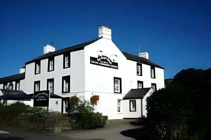 Royal Hotel - Image 1