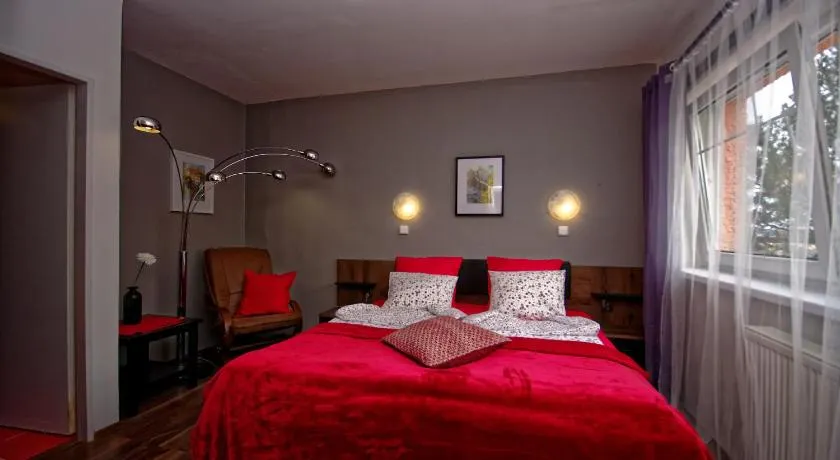 Cozy Gardens Apartments in Prague - Image 1