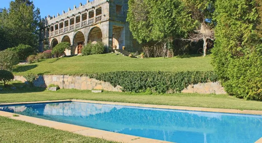 Exclusivo pazo Gallego en las Rias Baixas - Image 1