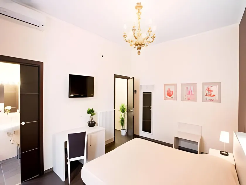 Rome Vatican Suite - Image 1