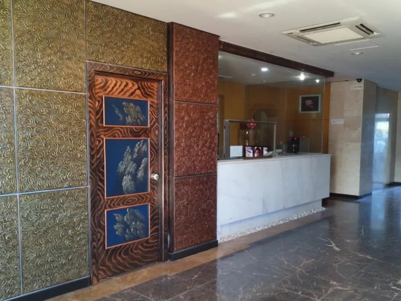 Seongsanpo Sky Hotel - Image 1