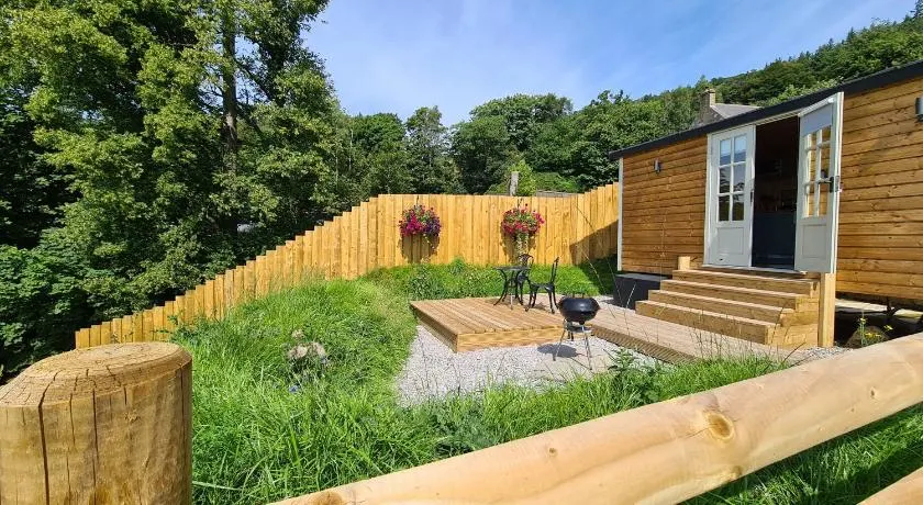 Peak District Shepherds Hut - Image 1