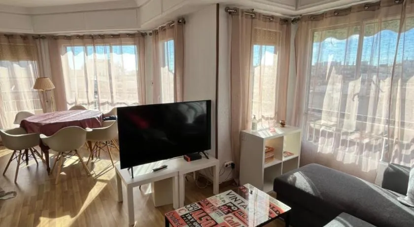 4 CHAMBRES + 2 BAINS + CENTRE: APPARTEMENT SENECA CENTRE - Image 1