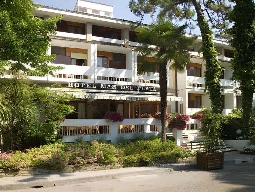 Hotel Mar Del Plata - Image 1