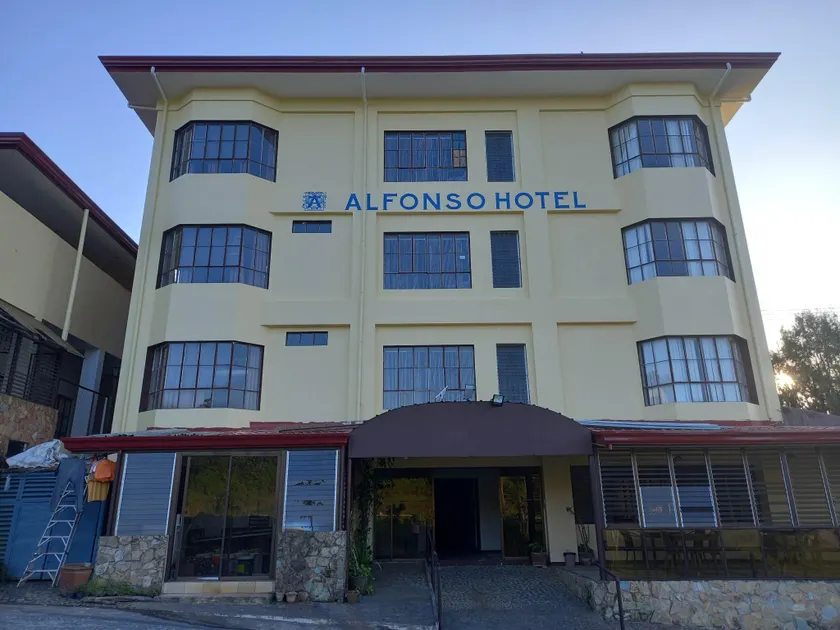 Alfonso Hotel - Image 1