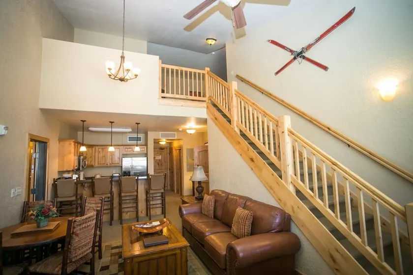 Huge Condo with Stunning Views from Oversized Deck Save 20% on 7 Nights! - Image 1