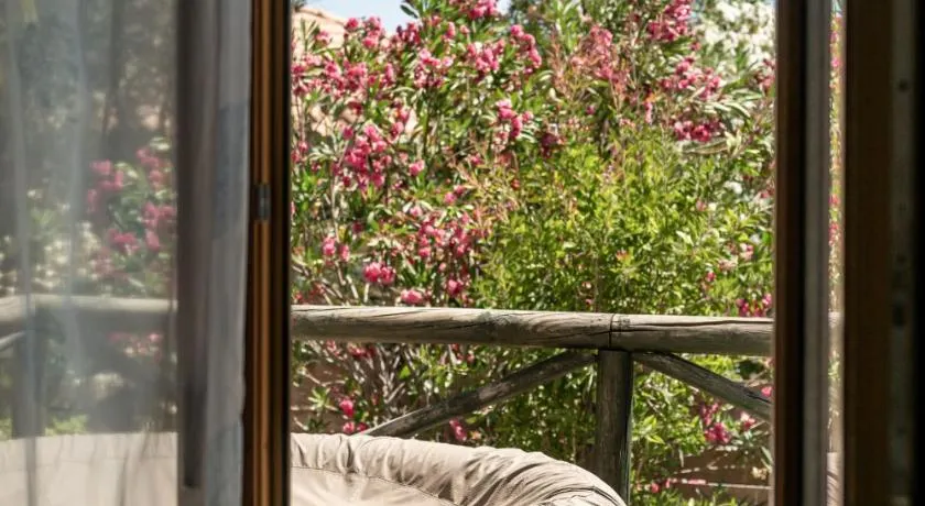 Botonis Houses - Modern Villas, Timeless Beauty - Image 1