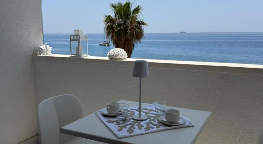 SunBeach 44 - Skyview B&B - Image 1