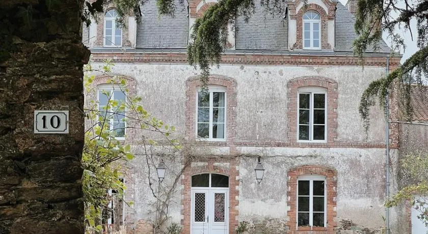 MANOIR DU MOULINIER - Campagne - Calme - Petit-déjeûner inclus - Table d'hôte sur réservation - Parking gratuit - Image 1