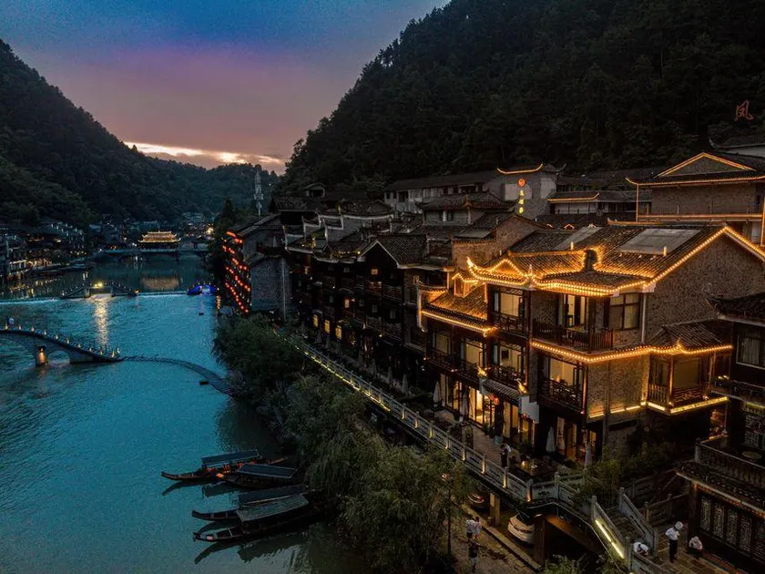 Xueqingji Yunlu River View Homestay - Image 1