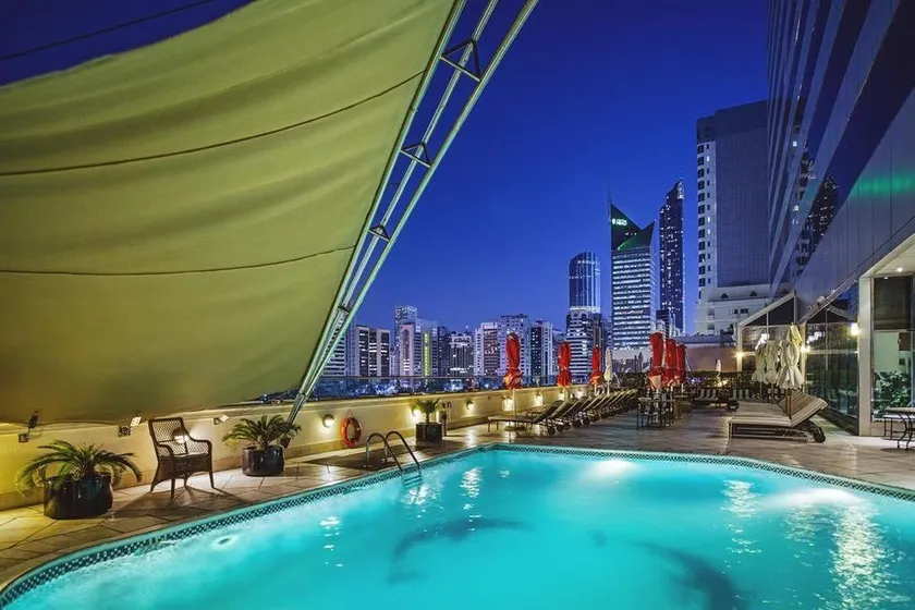 Corniche Hotel Abu Dhabi - Image 1