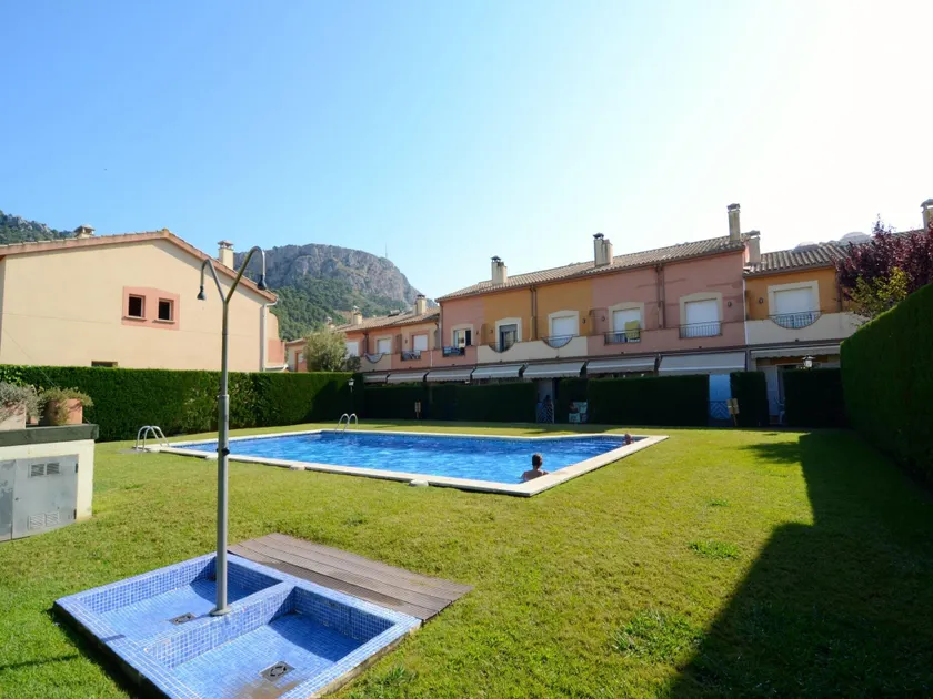 House in LEstartit near Sandy Beach - Image 1