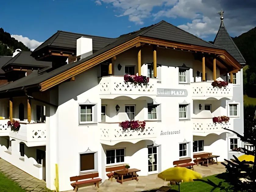 Alpenhotel Plaza - Image 1