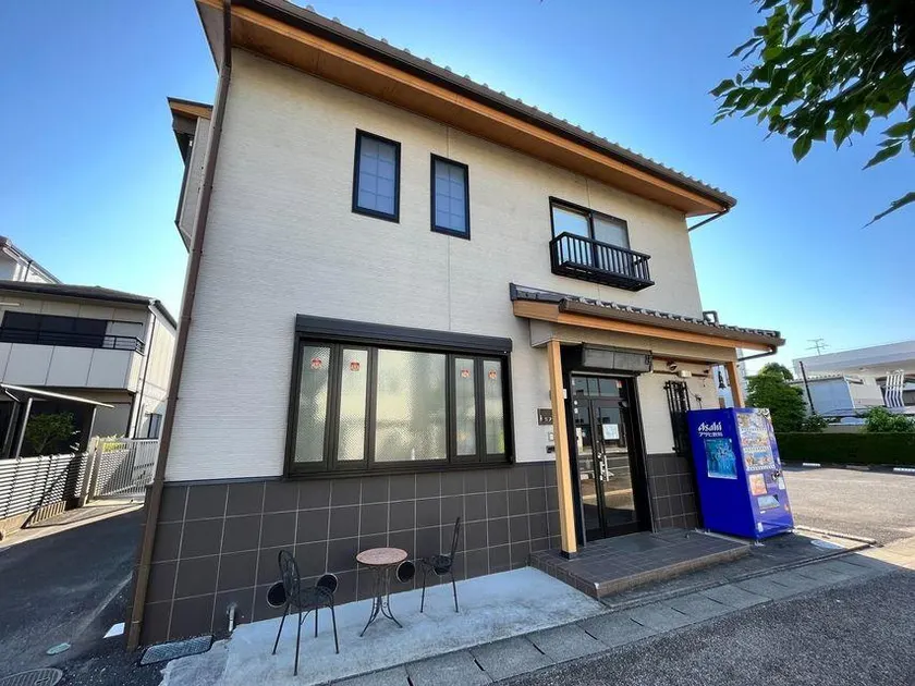 Eins Iga - Image 1