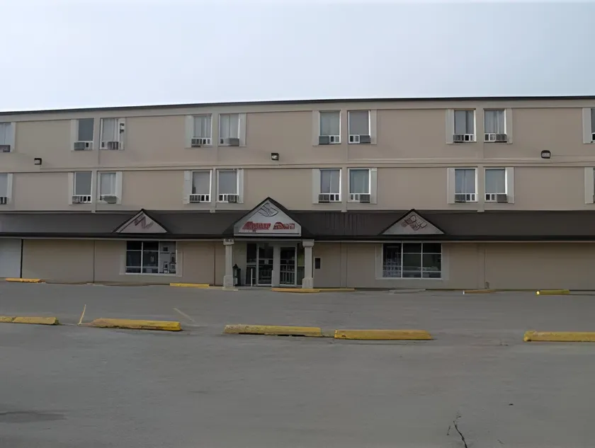 Park Lane Motor Hotel Medicine Hat - Image 1