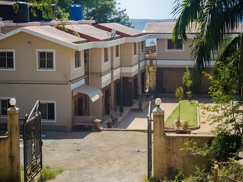 Hotel Divine Valley - Image 1