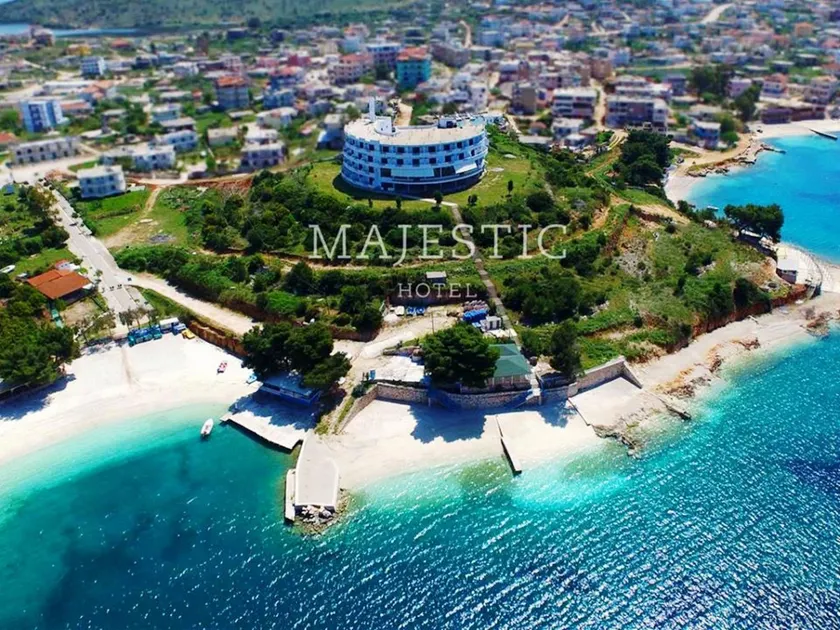 Hotel Majestic - Image 1