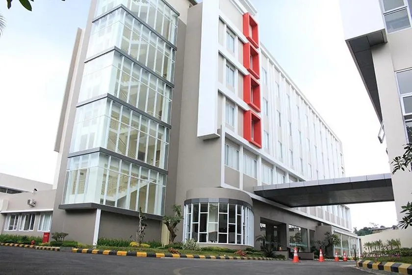 Horison Hotel Sukabumi - Image 1