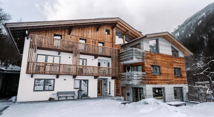 Mei Puite Appartements - Image 1